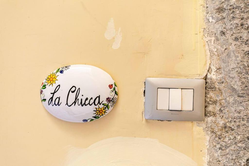 La Chicca Appartamento Intero Nei Quartieri Spagnoli 那不勒斯 外观 照片
