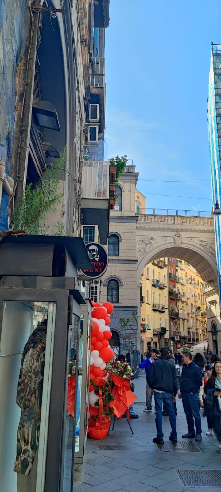 La Chicca Appartamento Intero Nei Quartieri Spagnoli 那不勒斯 外观 照片