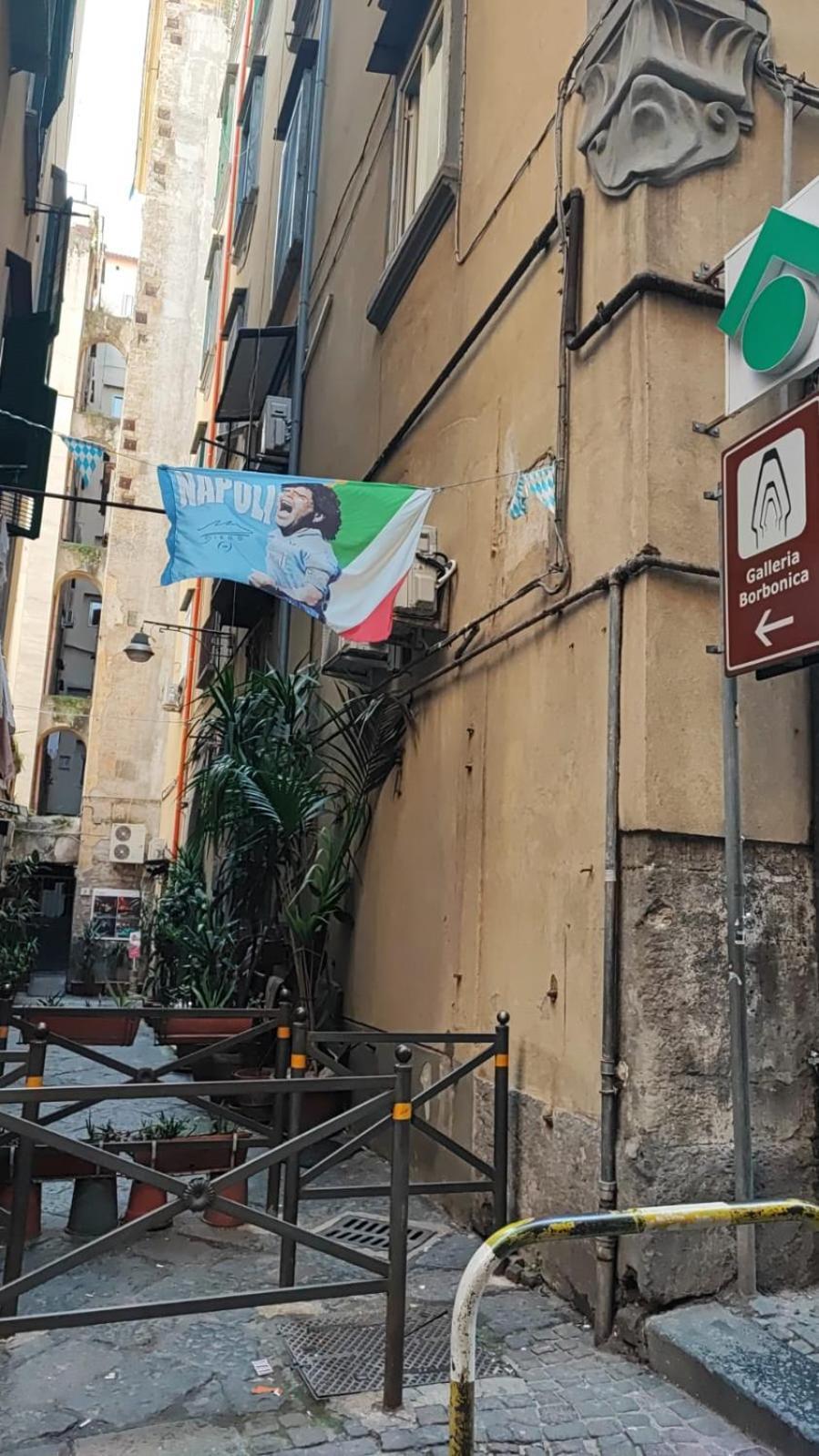 La Chicca Appartamento Intero Nei Quartieri Spagnoli 那不勒斯 外观 照片