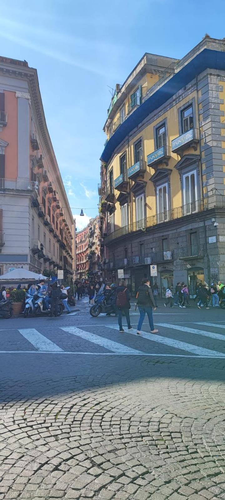 La Chicca Appartamento Intero Nei Quartieri Spagnoli 那不勒斯 外观 照片